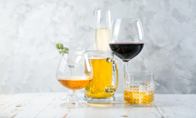 can you drink alcohol with vardenafil